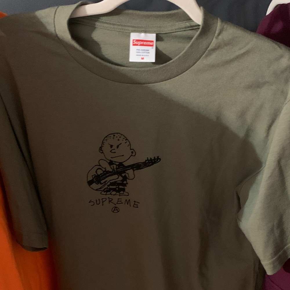 Supreme mens Tee - Army Green with Graphic